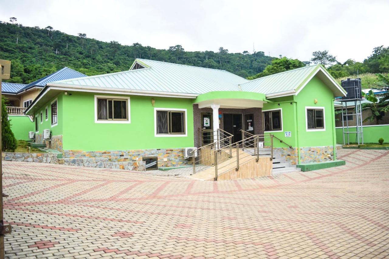 3A's Guest House Akosombo Extérieur photo