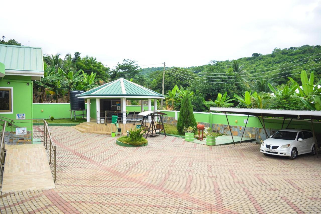 3A's Guest House Akosombo Extérieur photo