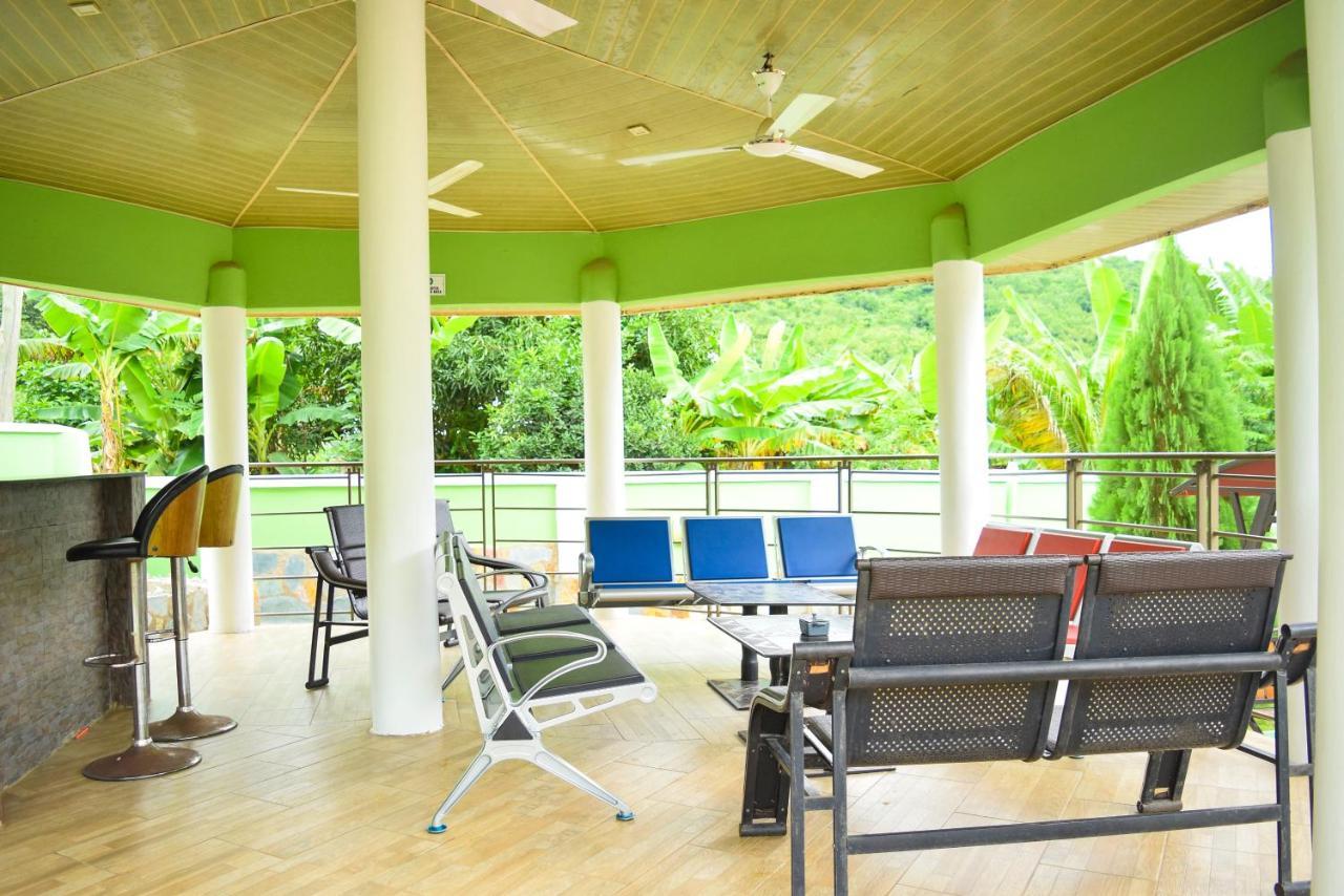 3A's Guest House Akosombo Extérieur photo