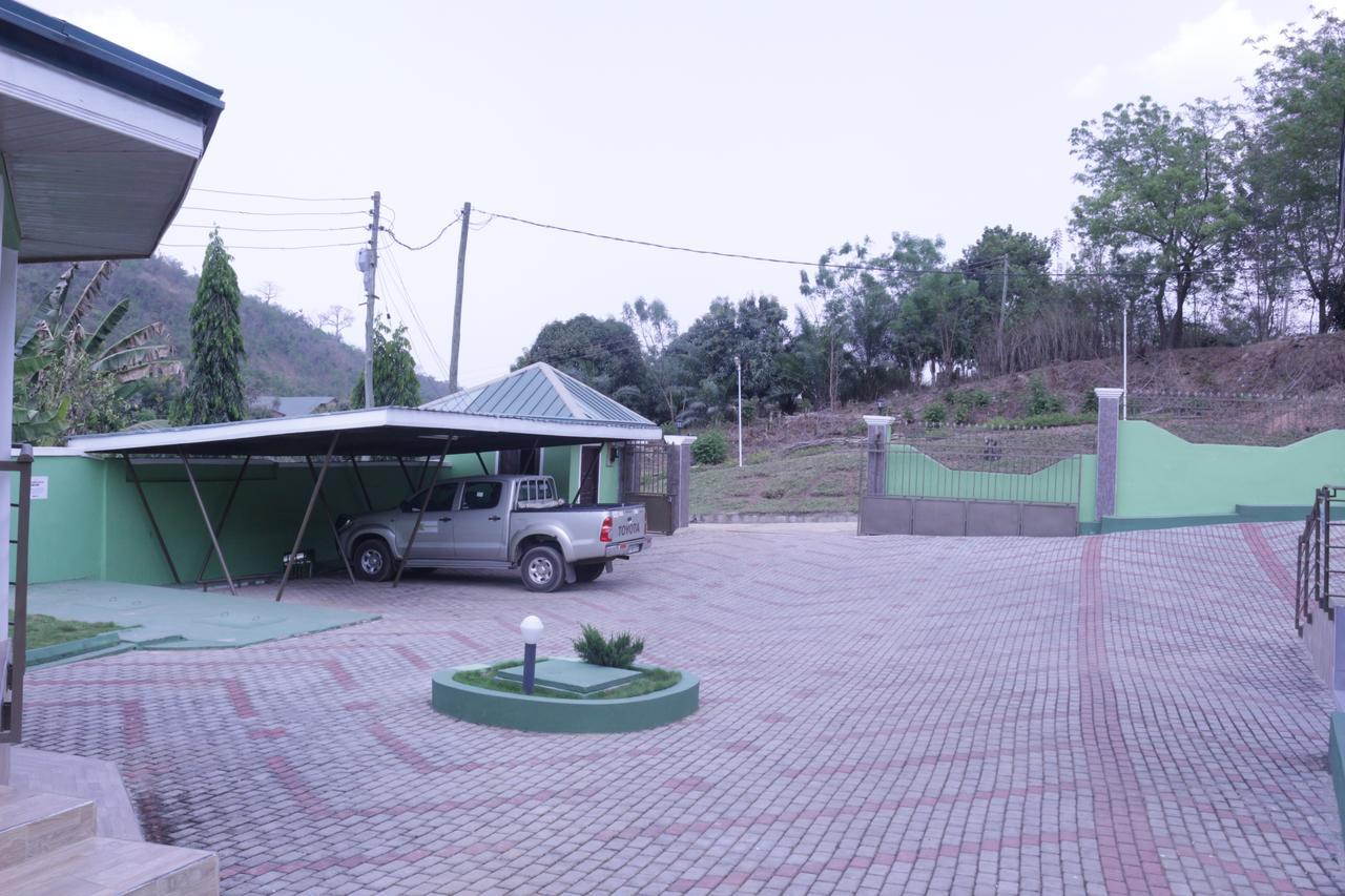 3A's Guest House Akosombo Extérieur photo
