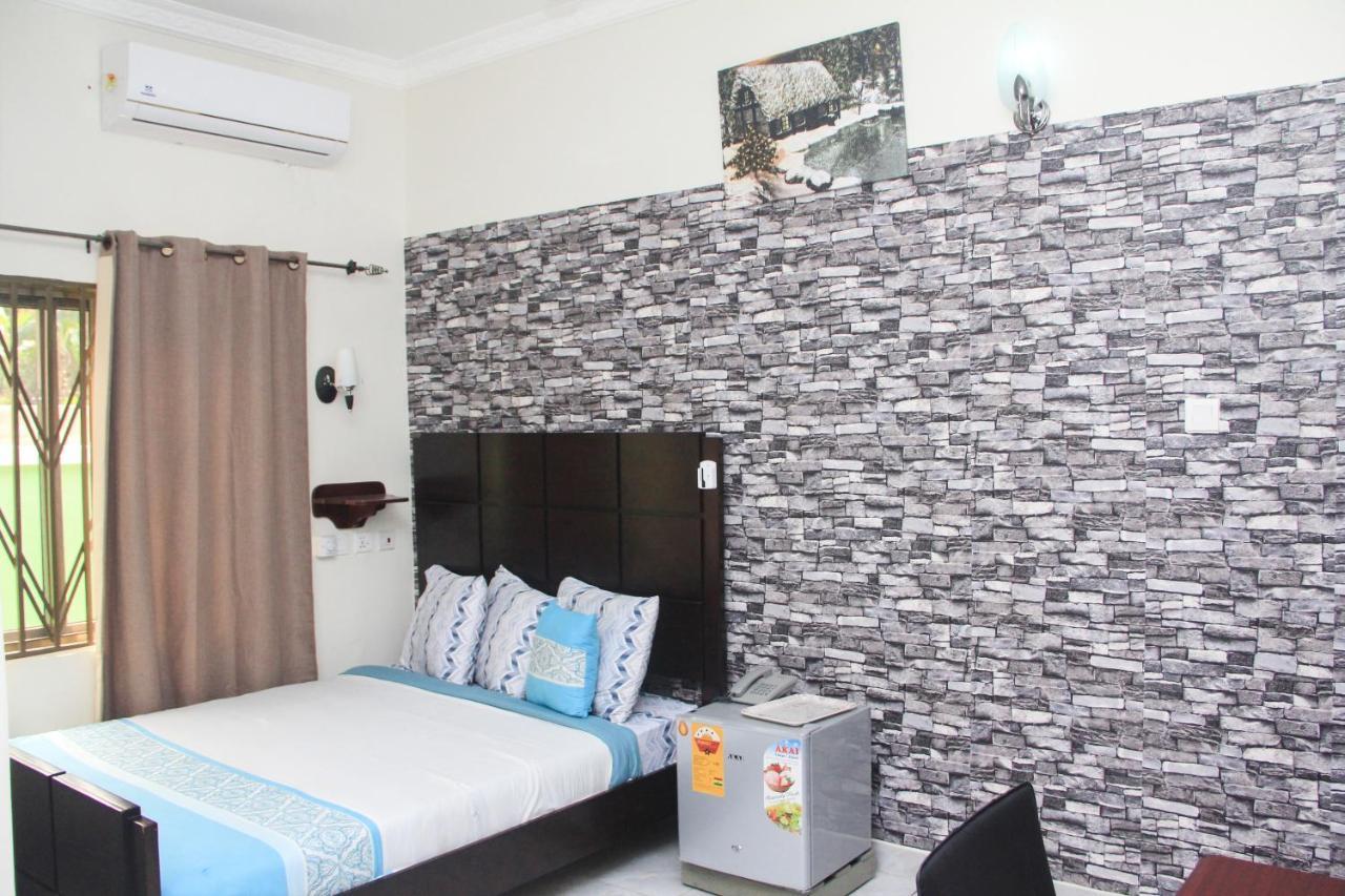 3A's Guest House Akosombo Extérieur photo