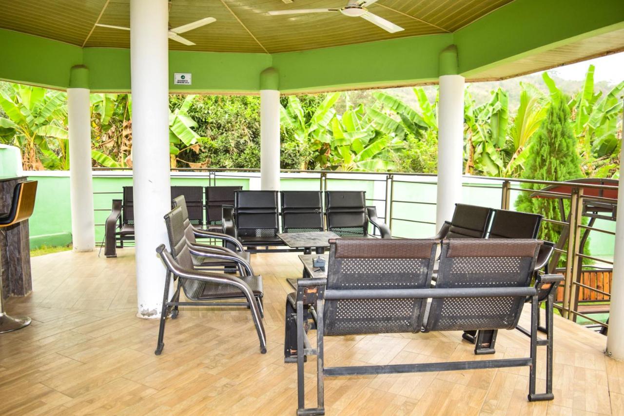 3A's Guest House Akosombo Extérieur photo