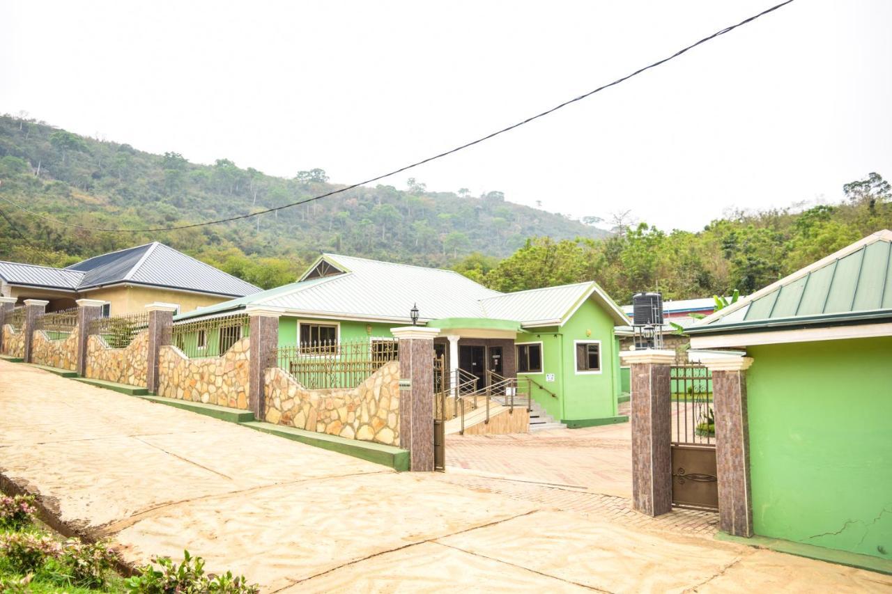 3A's Guest House Akosombo Extérieur photo